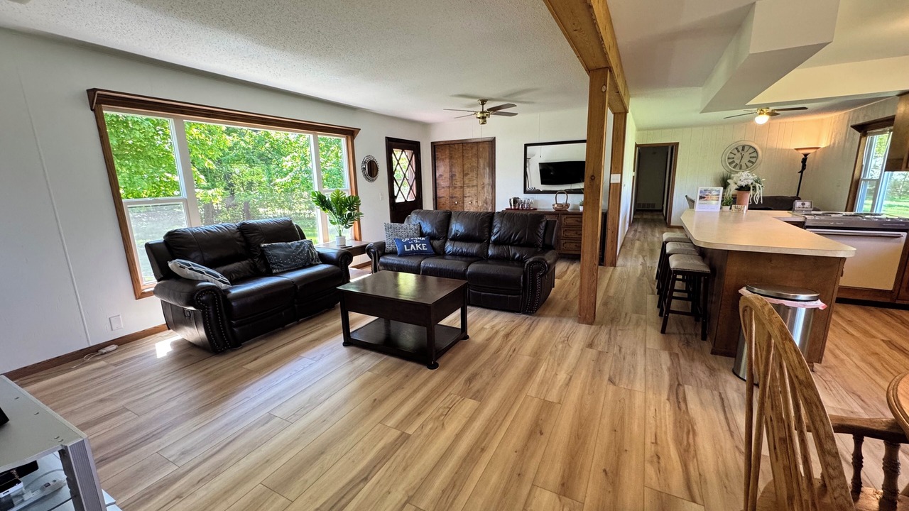 Photo of Livingroom in Richville