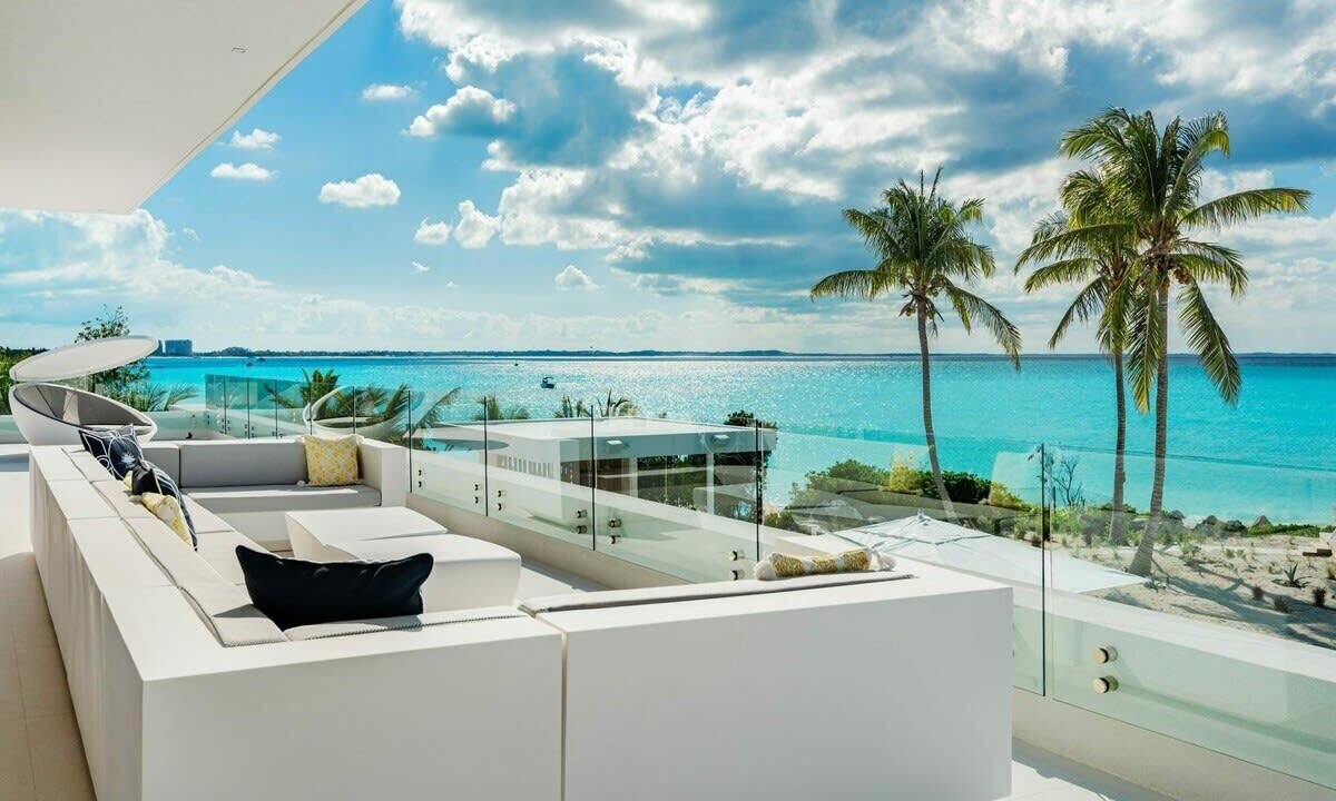 Photo of Patio Balcony in Long Bay Hills