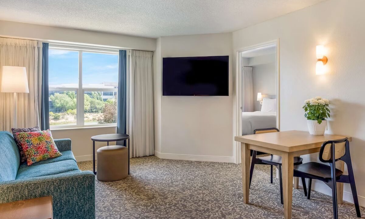 Photo of Livingroom in Oyster Point