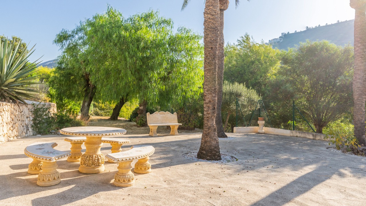 Photo of Patio Balcony in Arnella