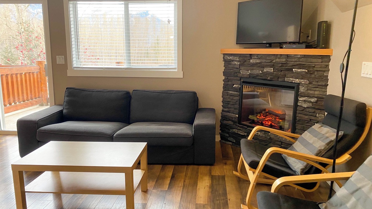 Photo of Livingroom in East Kootenay