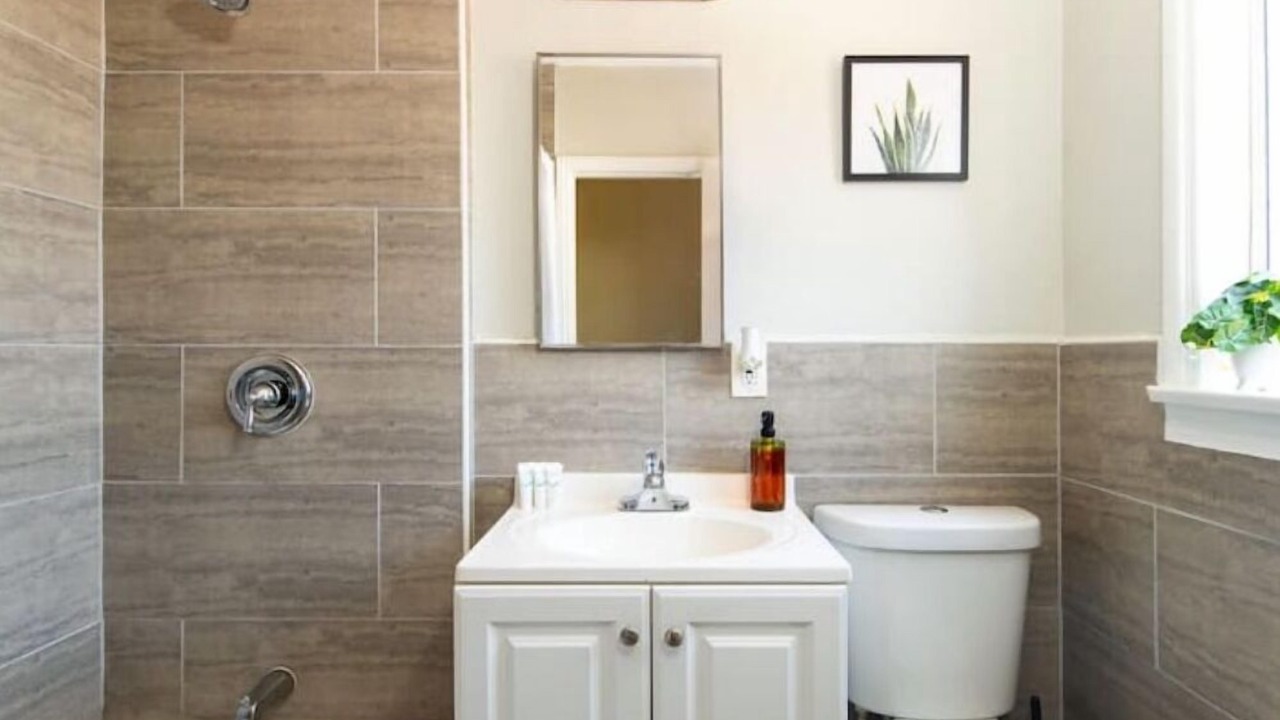 Photo of Bathroom in South Wrigley