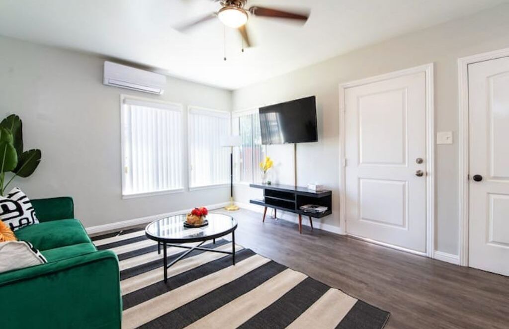 Photo of Livingroom in South Wrigley