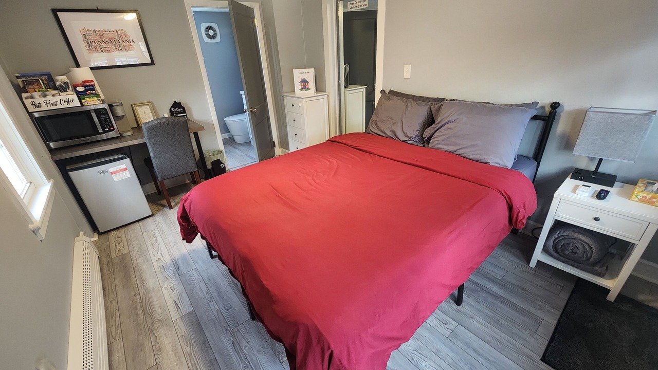 Photo of Bedroom in Linntown