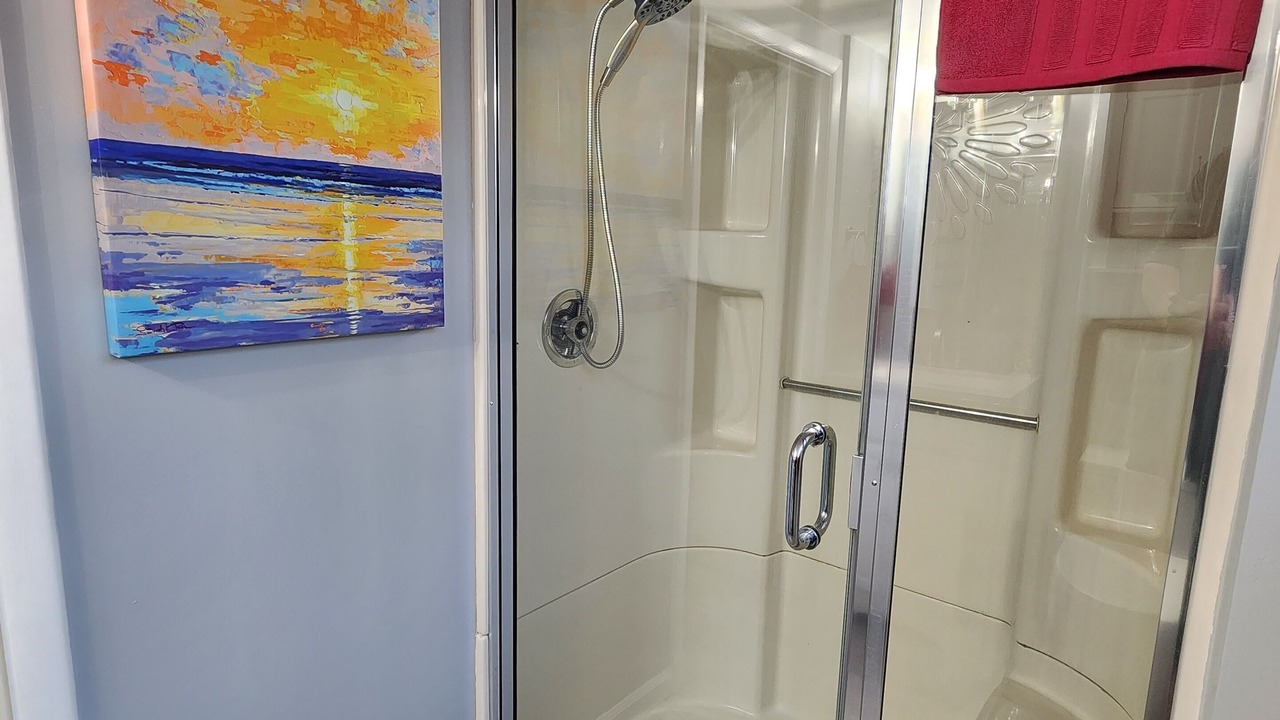 Photo of Bathroom in Linntown