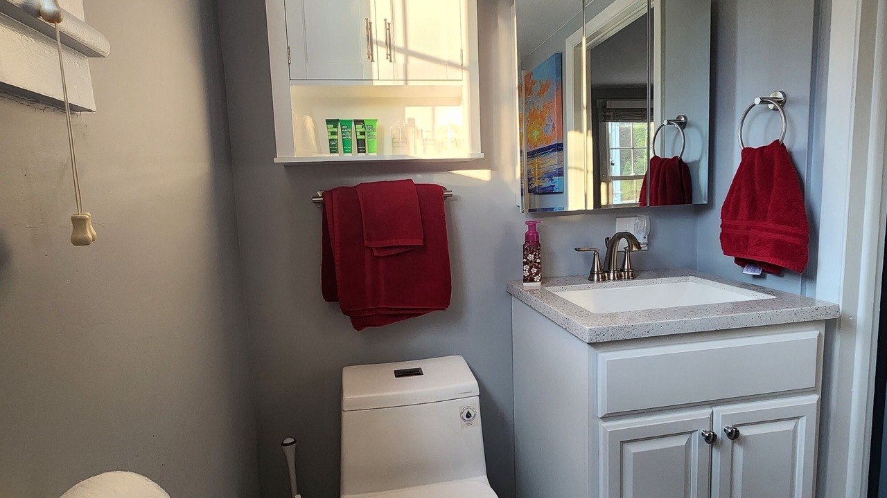Photo of Bathroom in Linntown