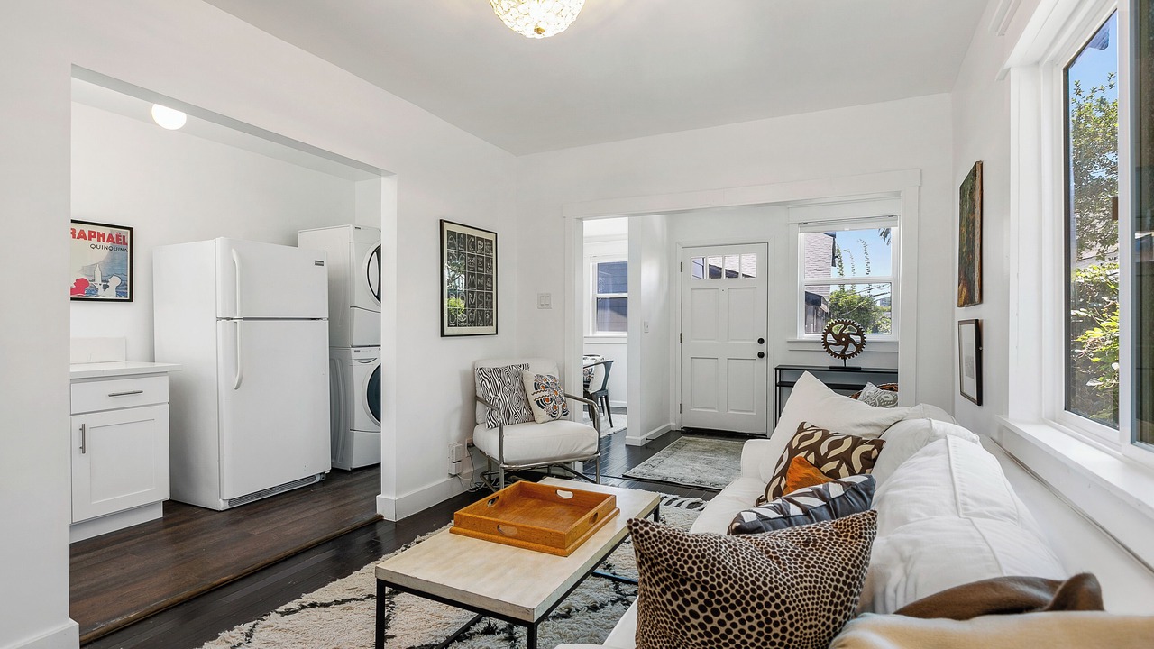 Photo of Livingroom in Silver Lake