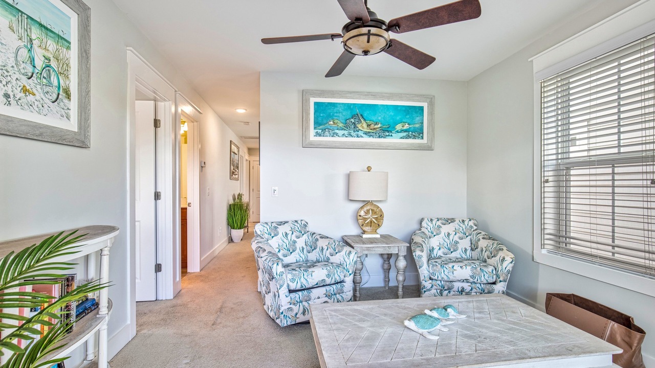 Photo of Livingroom in Folly Field