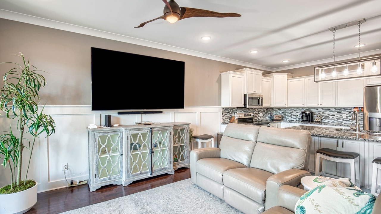 Photo of Livingroom in Folly Field