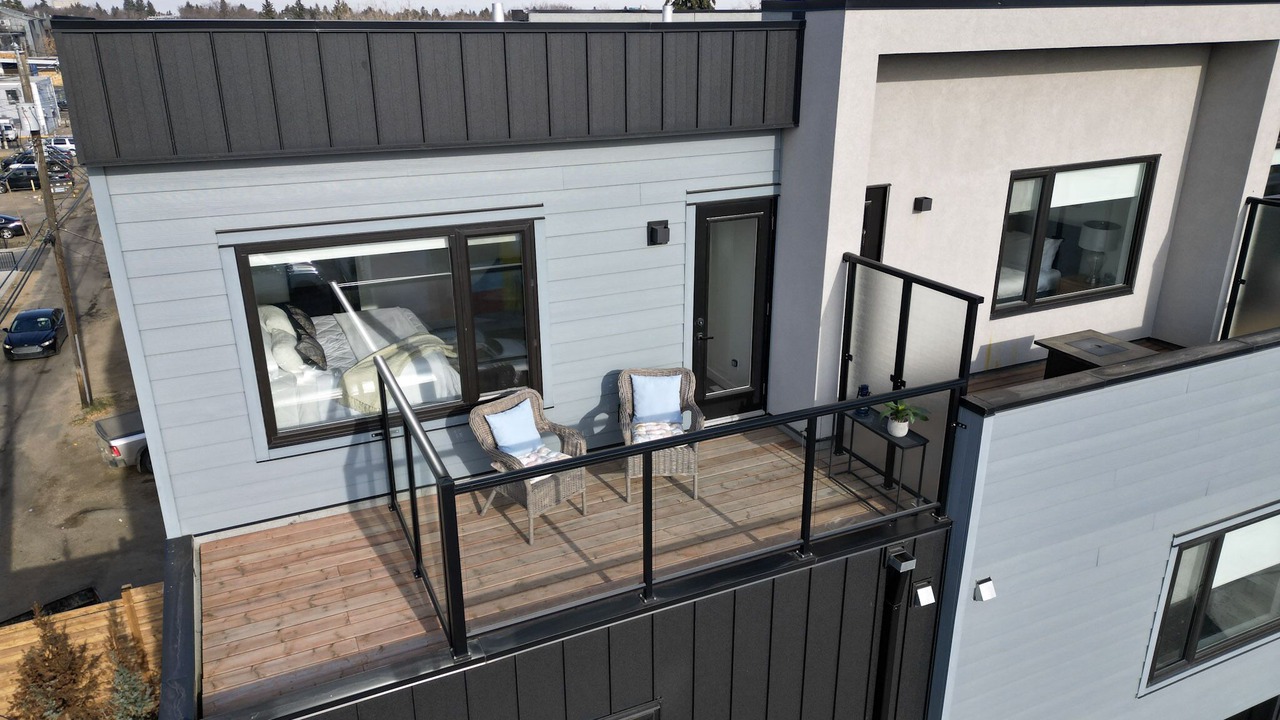 Photo of Patio Balcony in North Central Edmonton