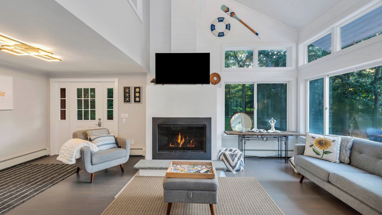Photo of Livingroom in Mattituck