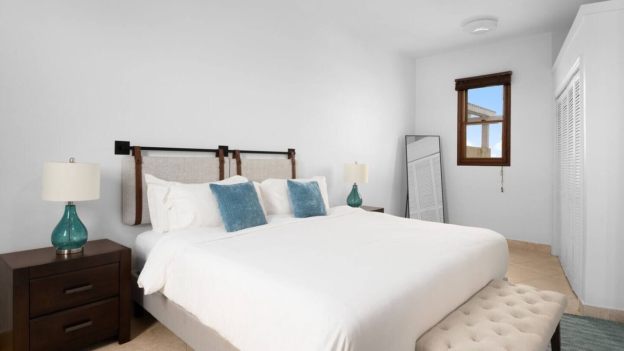 Photo of Bedroom in Leeward Settlement