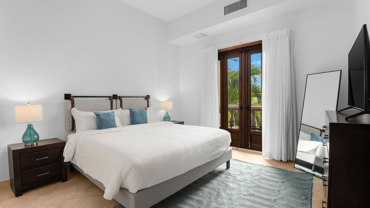 Photo of Bedroom in Leeward Settlement