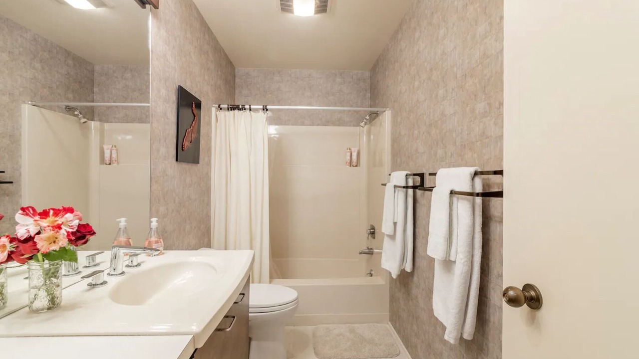 Photo of Bathroom in West of the Alameda