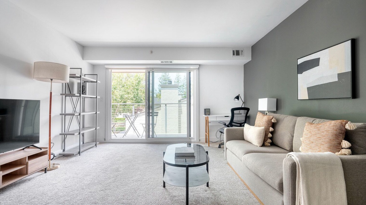 Photo of Livingroom in Sharon Heights