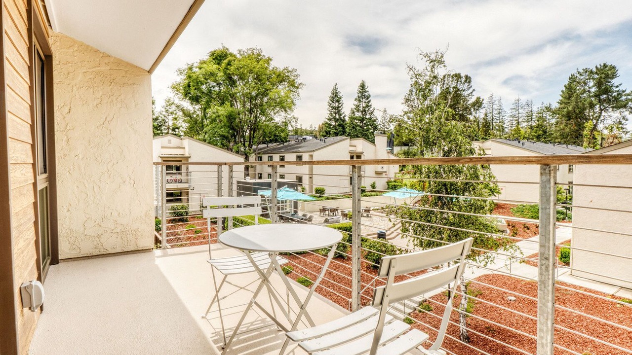 Photo of Outdoor in Sharon Heights
