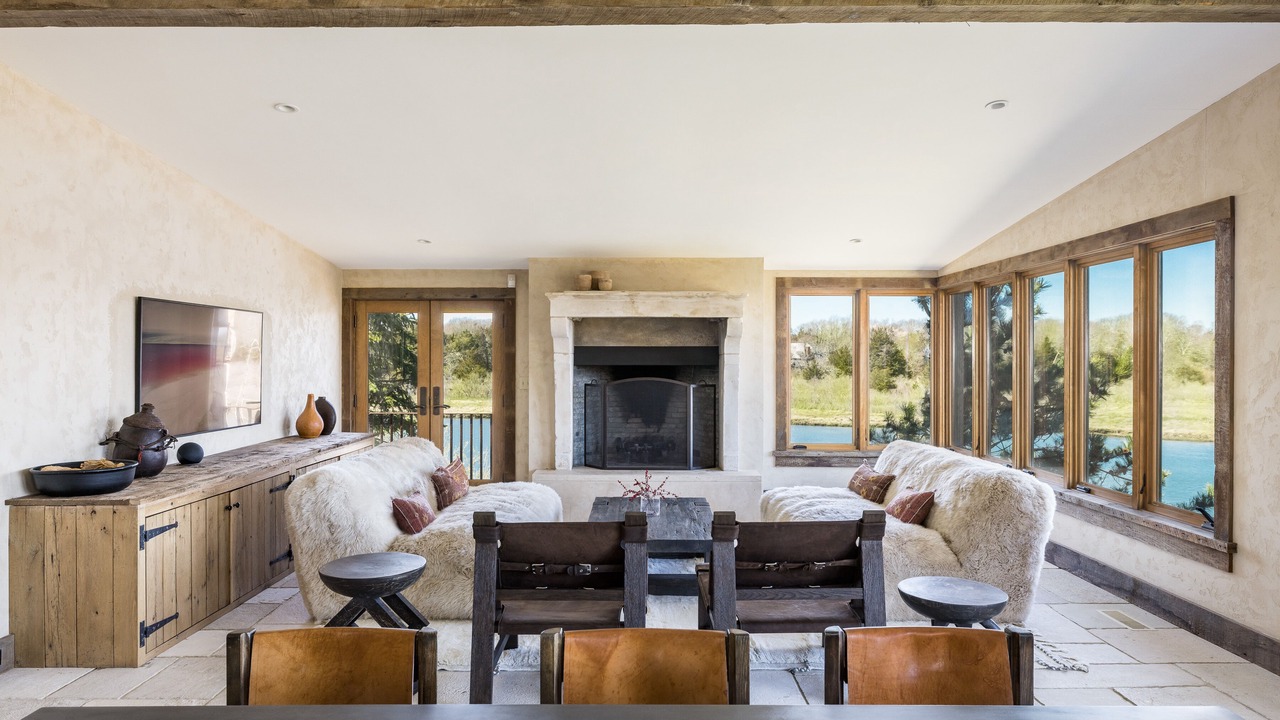 Photo of Livingroom in Springs
