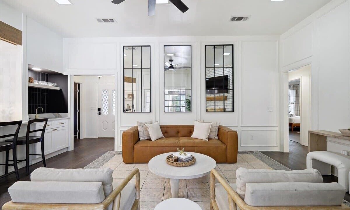 Photo of Livingroom in Allen