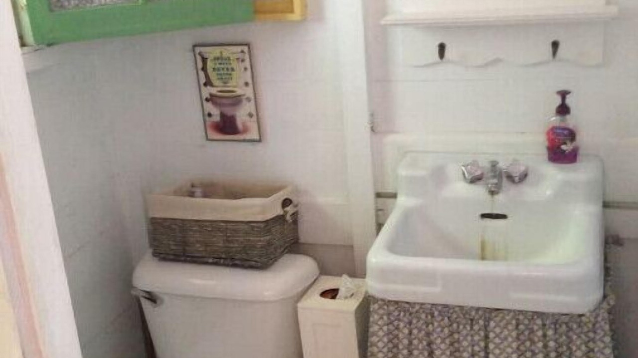 Photo of Bathroom in Melrose