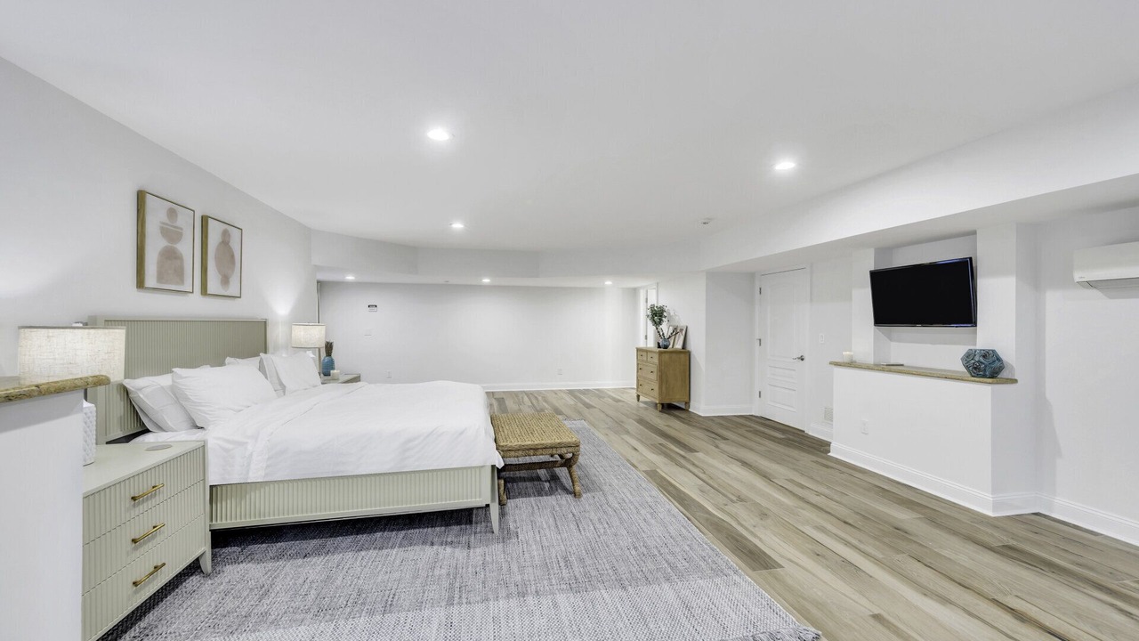 Photo of Bedroom in Beach Hampton