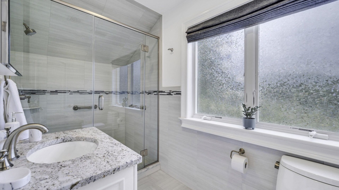 Photo of Bathroom in Beach Hampton