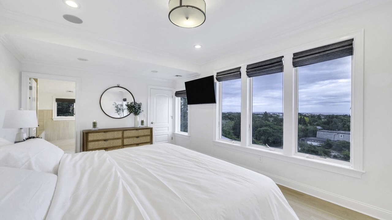Photo of Bedroom in Beach Hampton