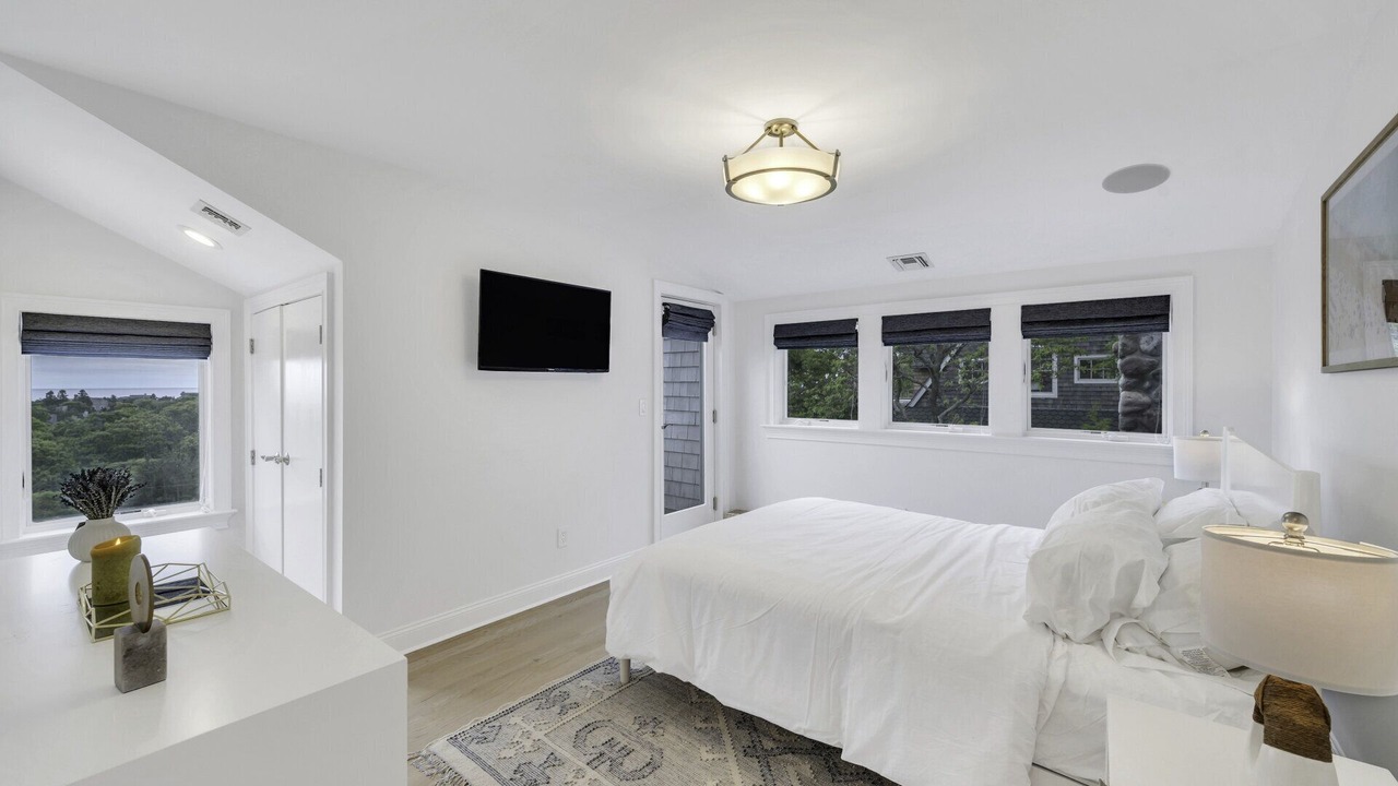 Photo of Bedroom in Beach Hampton