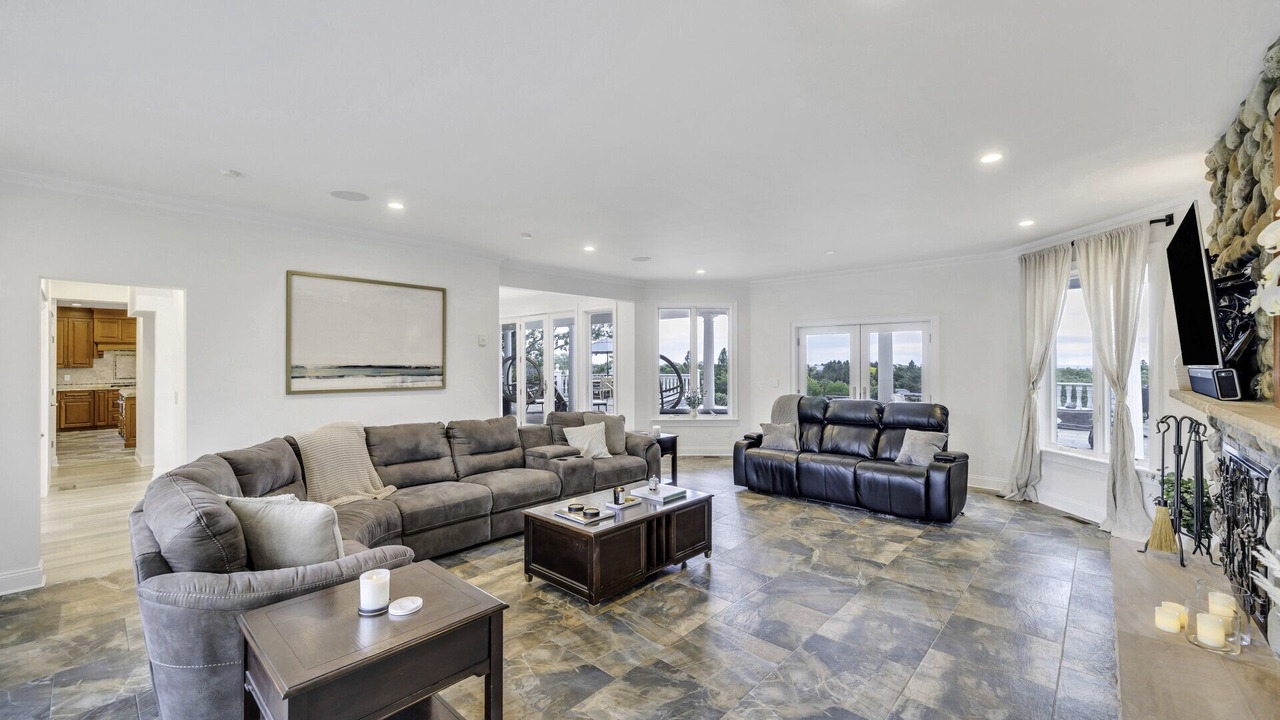Photo of Livingroom in Beach Hampton