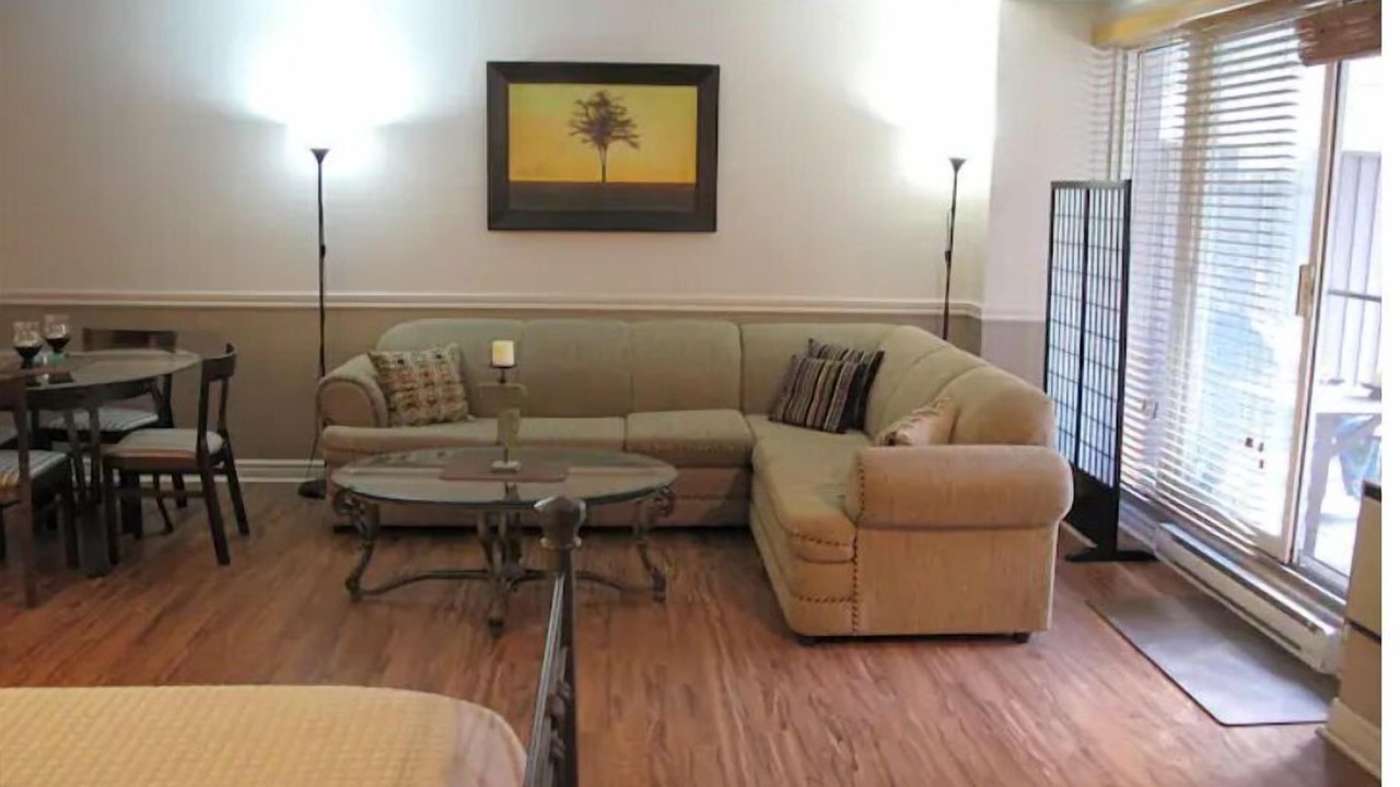 Photo of Livingroom in Shaughnessy Village