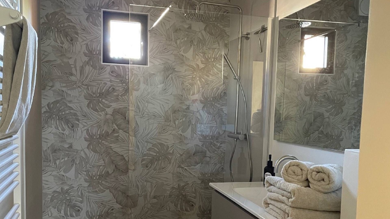 Photo of Bathroom in Saint-Germain-au-Mont-d'Or