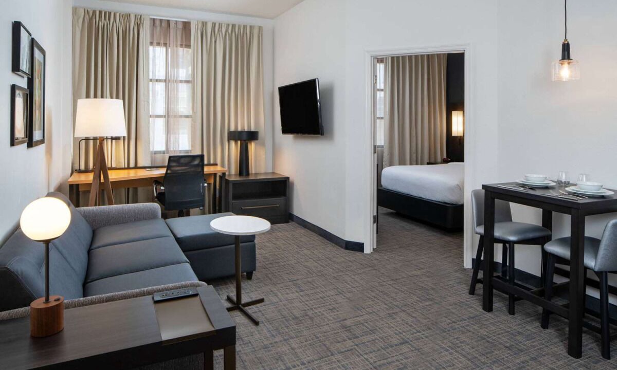 Photo of Livingroom in Arts/Warehouse District