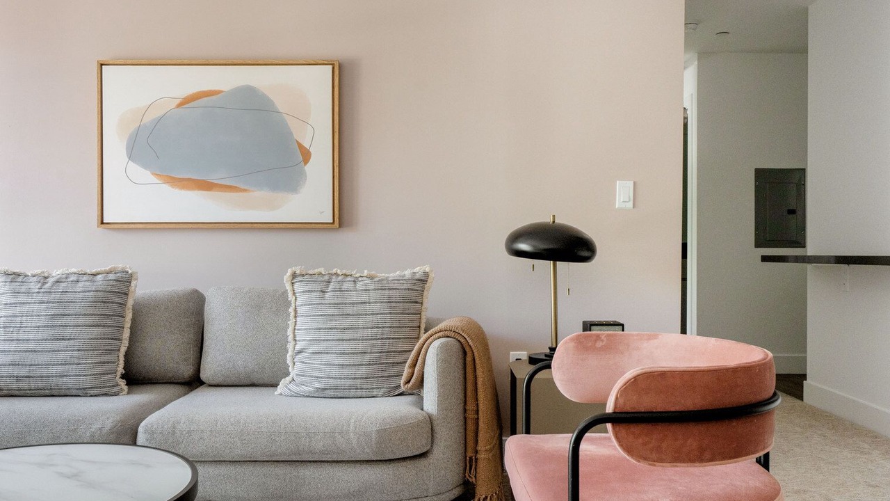 Photo of Livingroom in Sharon Heights