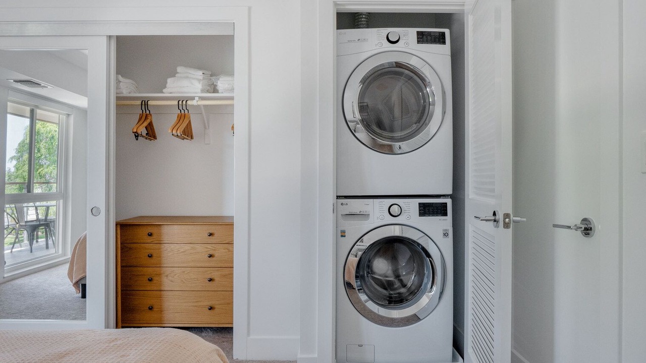 Photo of Bedroom in Sharon Heights