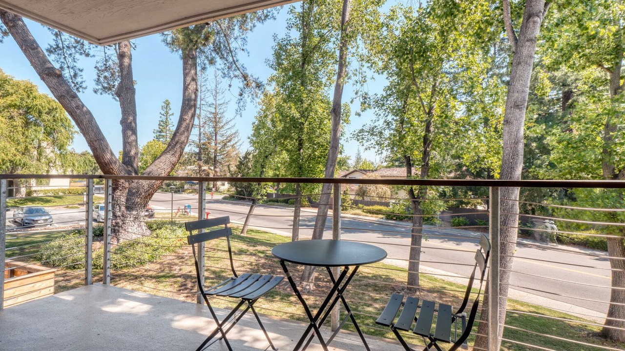 Photo of Outdoor in Sharon Heights