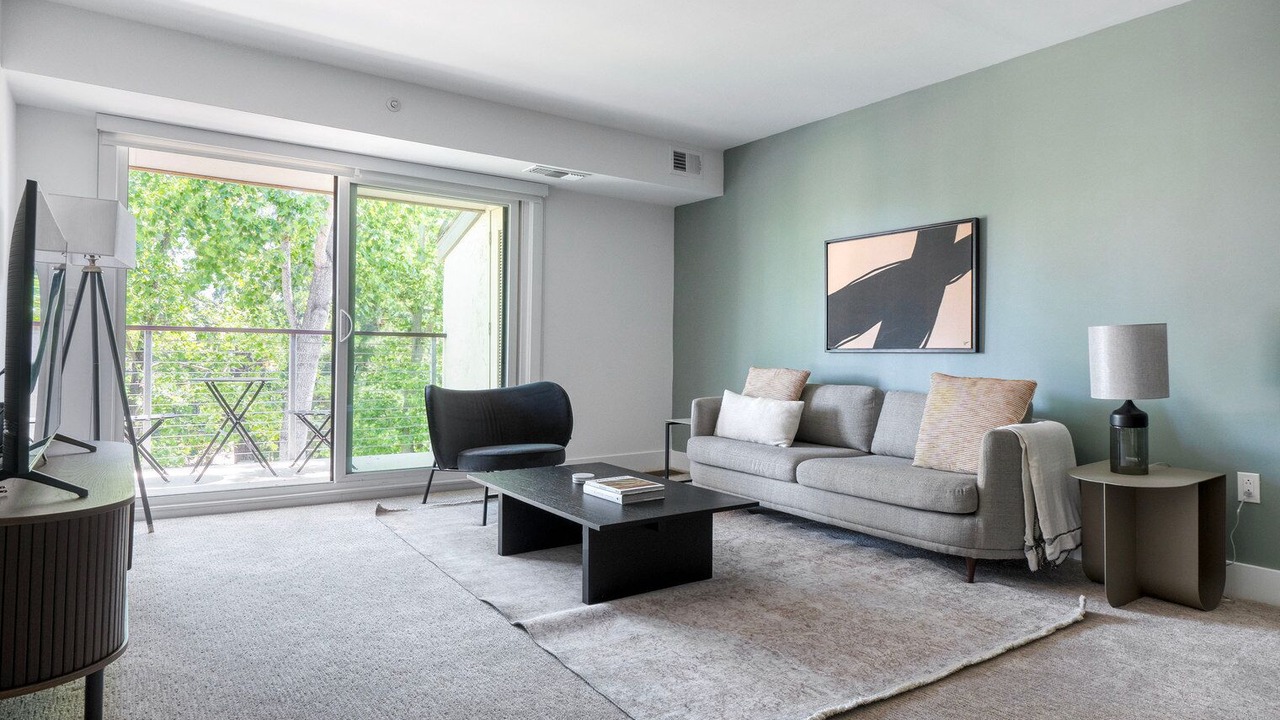 Photo of Livingroom in Sharon Heights