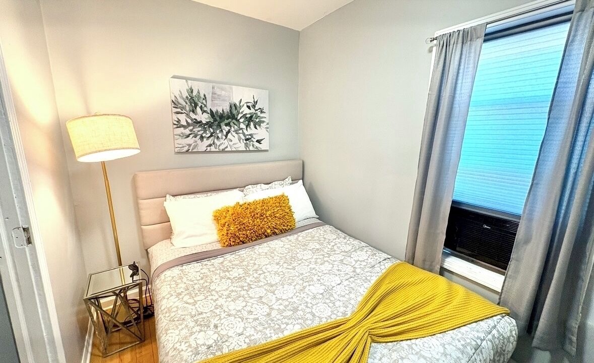 Photo of Bedroom in Noble Square