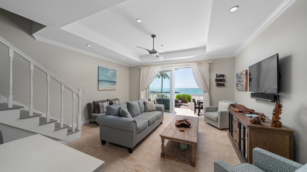 Photo of Livingroom in Palm Cay