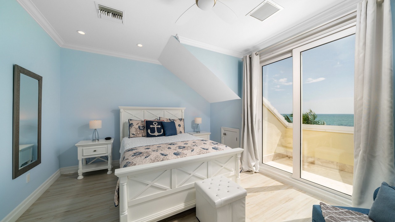 Photo of Bedroom in Palm Cay