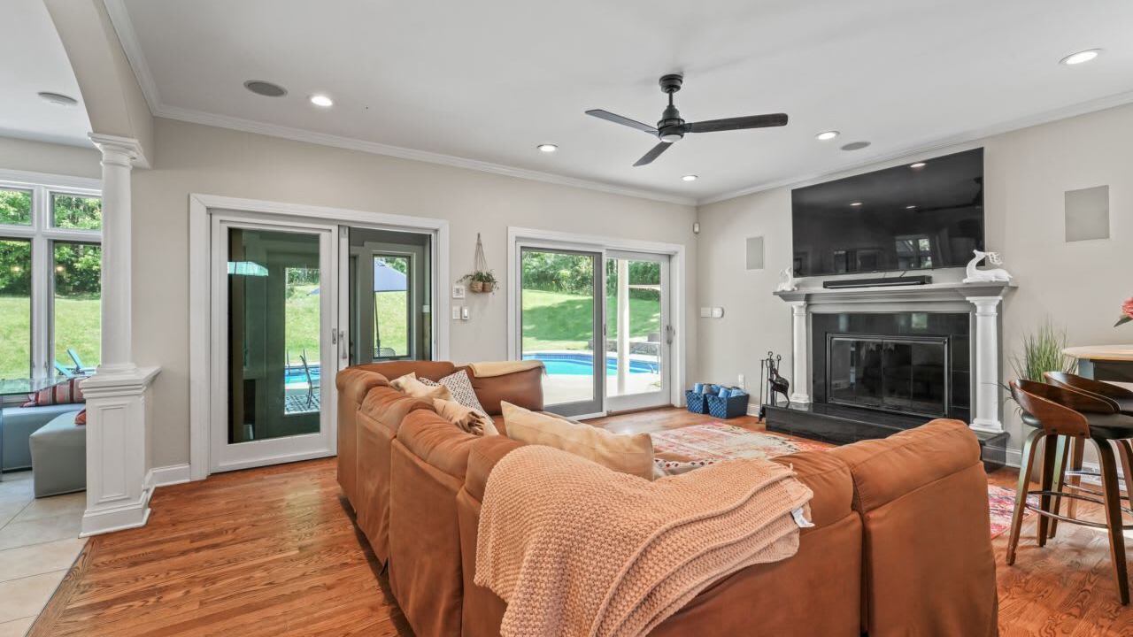 Photo of Livingroom in Town of Schodack