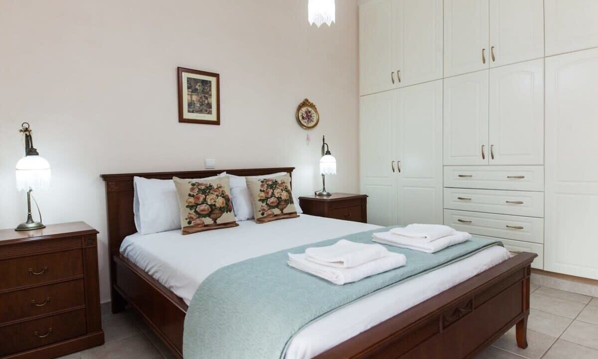 Photo of Bedroom in Petroupoli