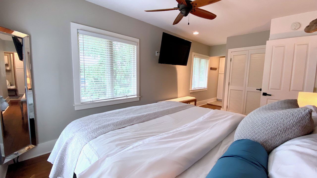 Photo of Bedroom in Spring Lake
