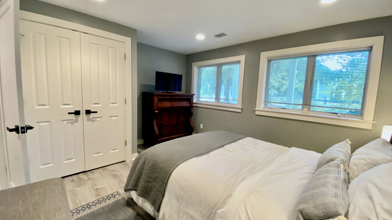 Photo of Bedroom in Spring Lake