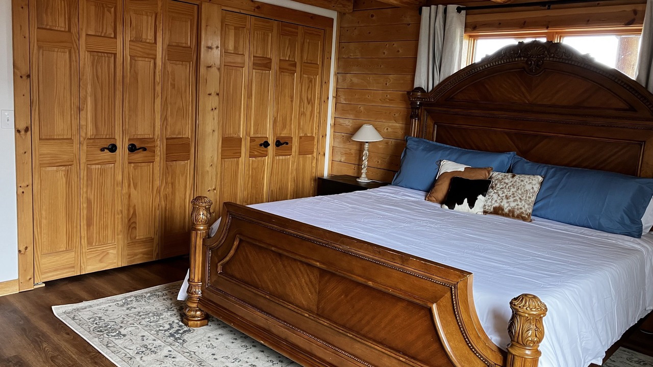 Photo of Bedroom in Clark