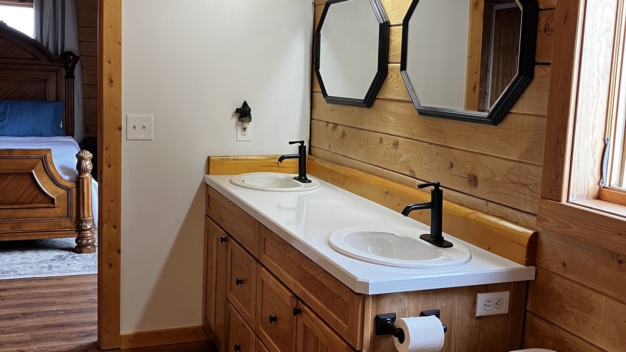 Photo of Bathroom in Clark