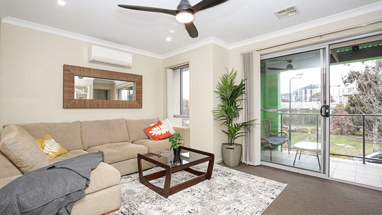 Photo of Livingroom in Gungahlin