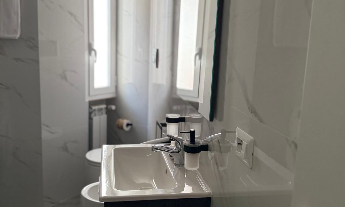 Photo of Bathroom in Universita