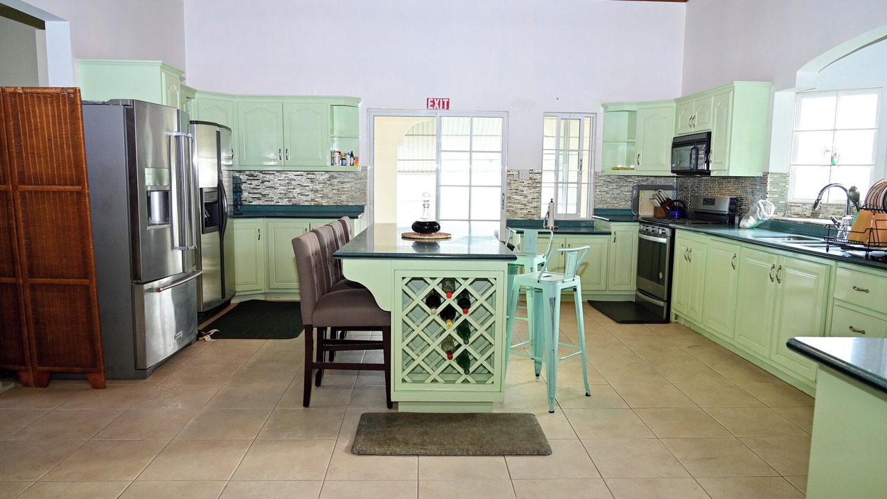 Photo of Kitchen in Whitehouse