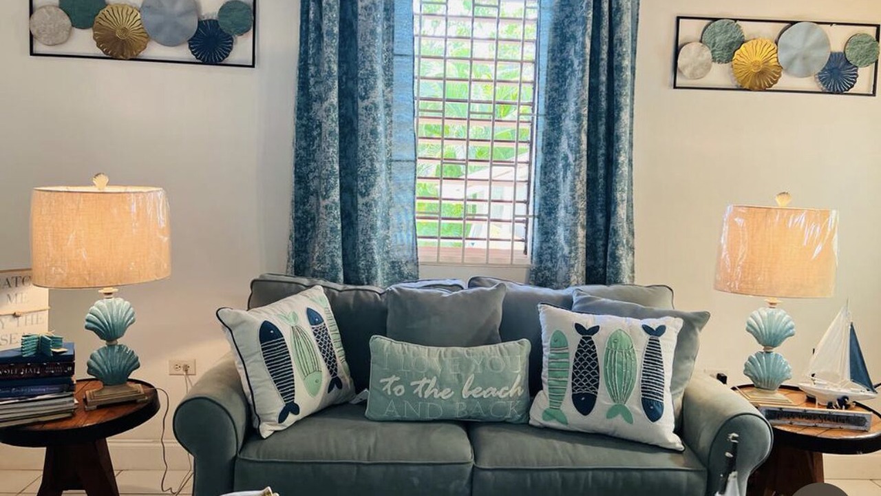 Photo of Livingroom in Belmont