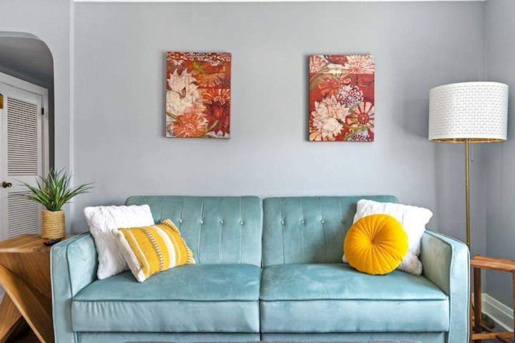 Photo of Livingroom in Norwood Park East