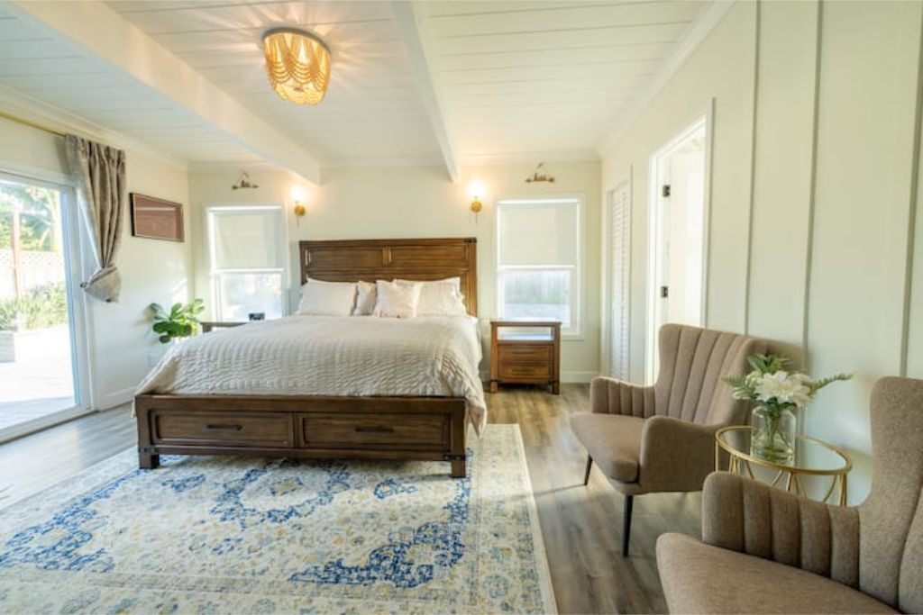 Photo of Bedroom in Lake Area